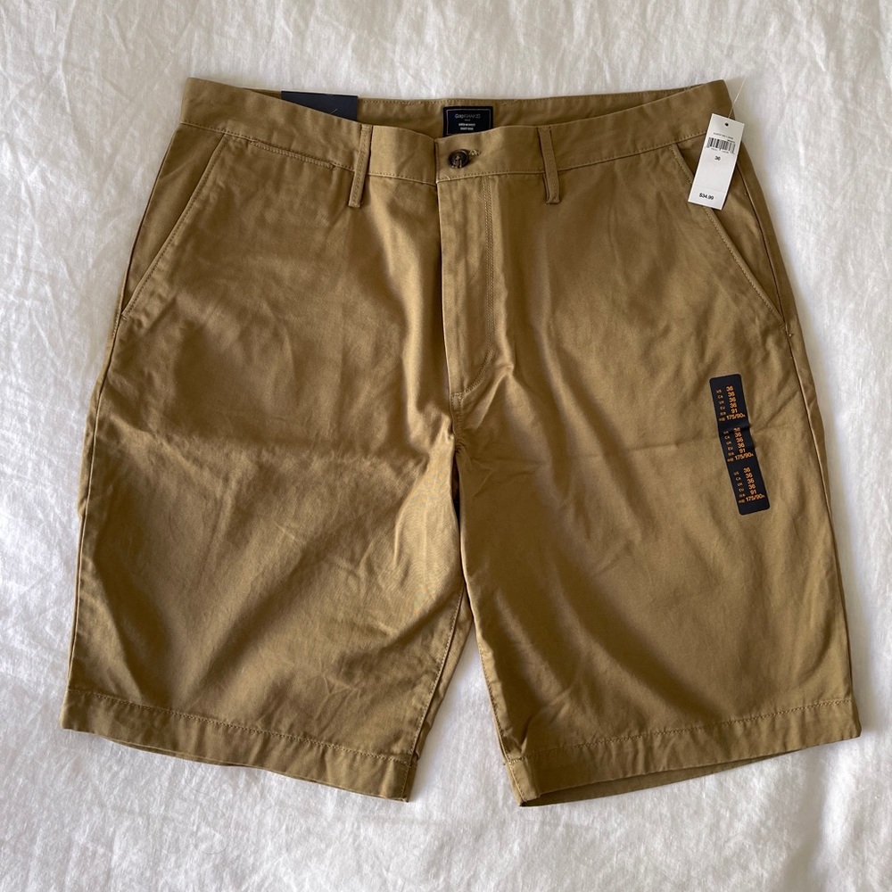Gap men’s khaki tan shorts